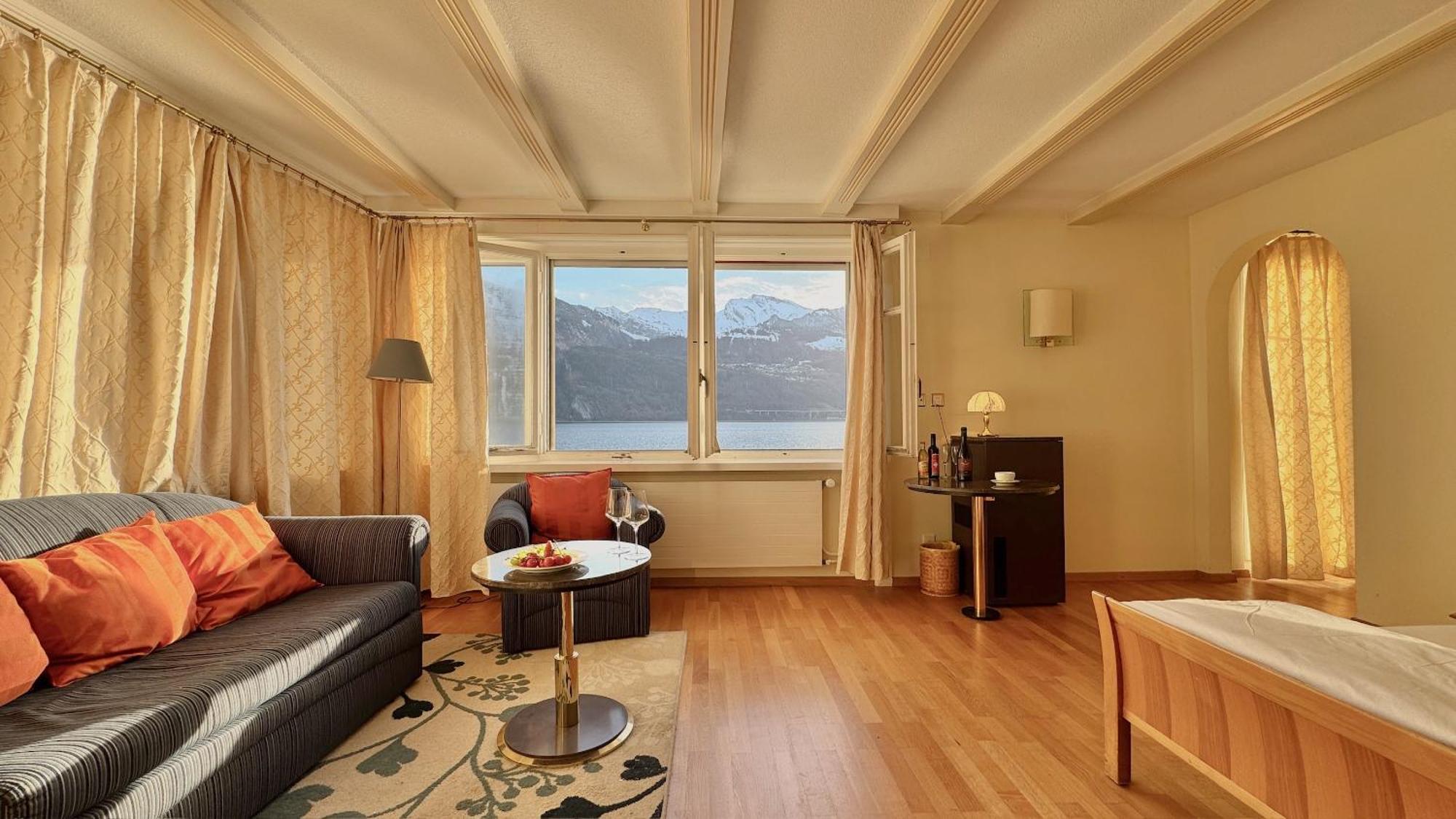 Seehotel Schwert Gersau Buitenkant foto
